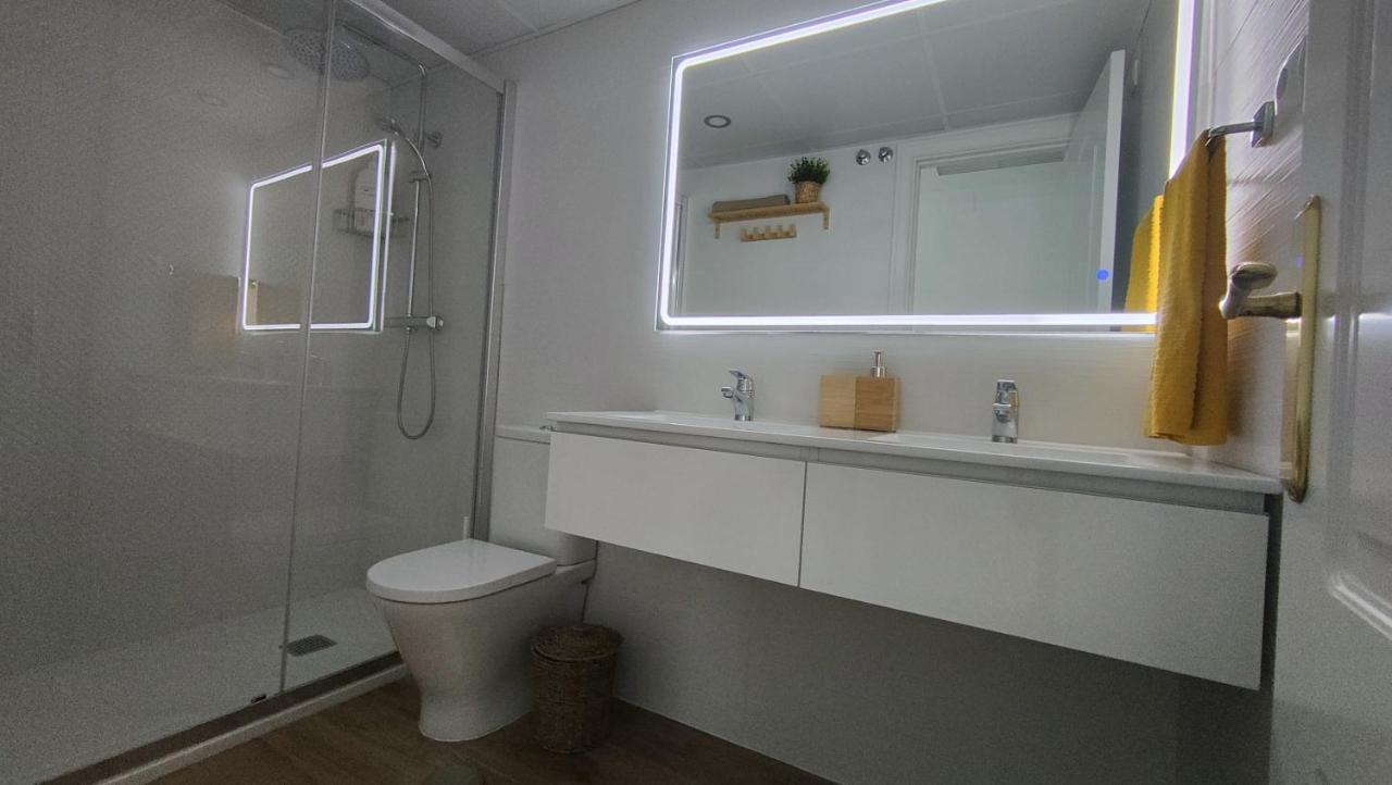 Luxury Apartment Bajondillo Beachfront Torremolinos Bagian luar foto