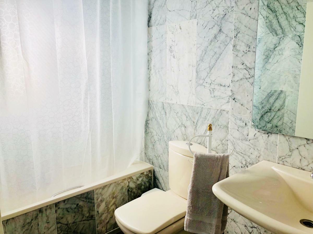 Luxury Apartment Bajondillo Beachfront Torremolinos Bagian luar foto